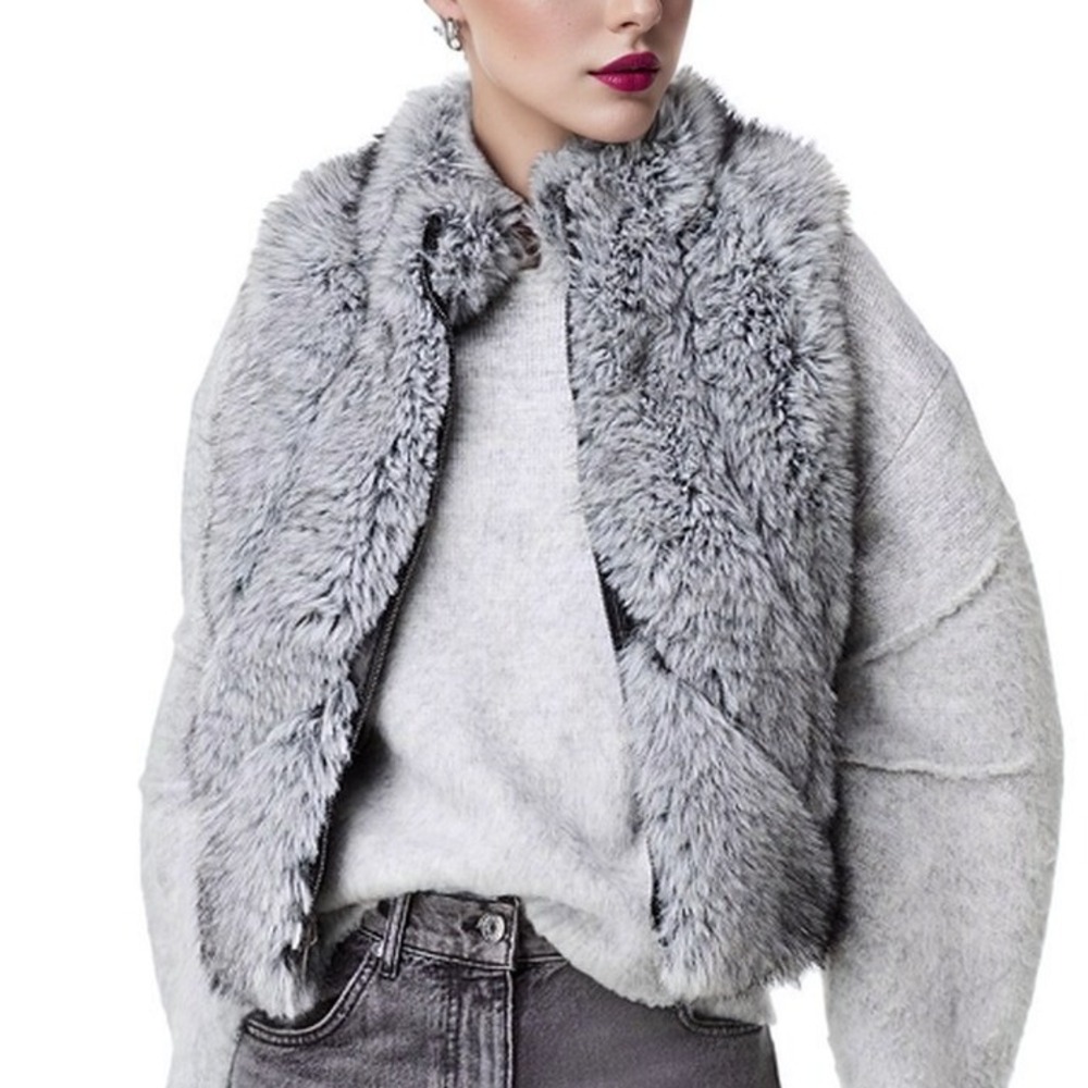 Adrienne Landau Women Faux Fur Vest Grey Medium Plush Shag Winter Full Zip NWT